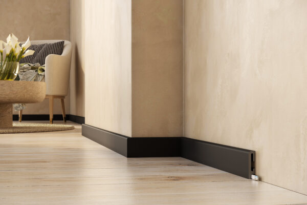 põrandaliist pf060b (ral9004), liistupood, liistud, põrandaliistud, kulumiskindlad liistud, tugevad liistud, parimad liistud